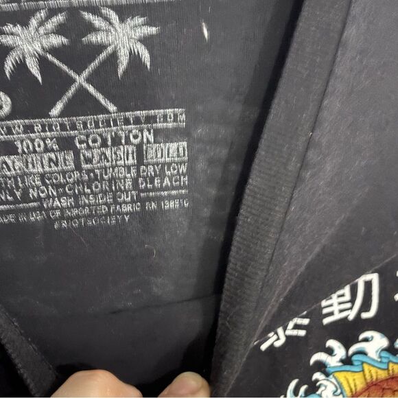 Riot Society | Men’s Black Graphic T-Shirt Chinese Fish Design Size S - Picture 7 of 12